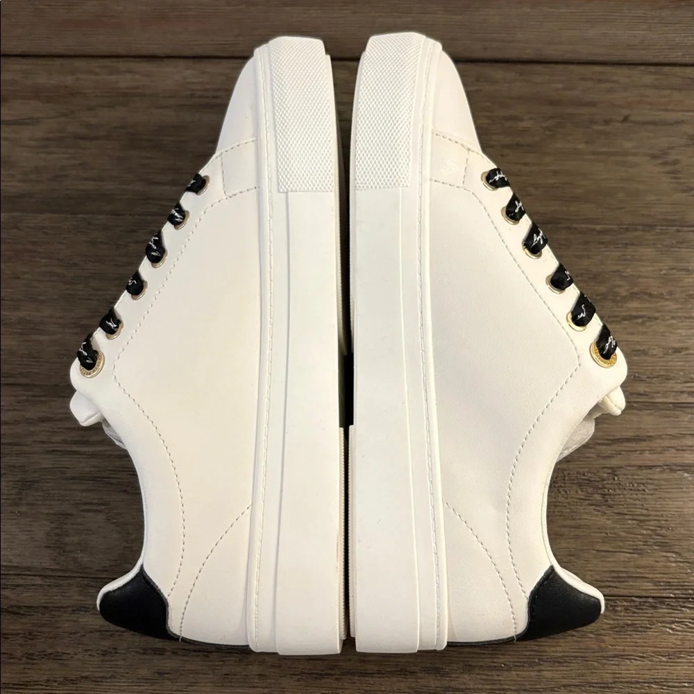 NEW [Karl Lagerfeld] Candace Signature Logo Sneakers Black/White Women’s 6 & 6.5 - Picture 9 of 12